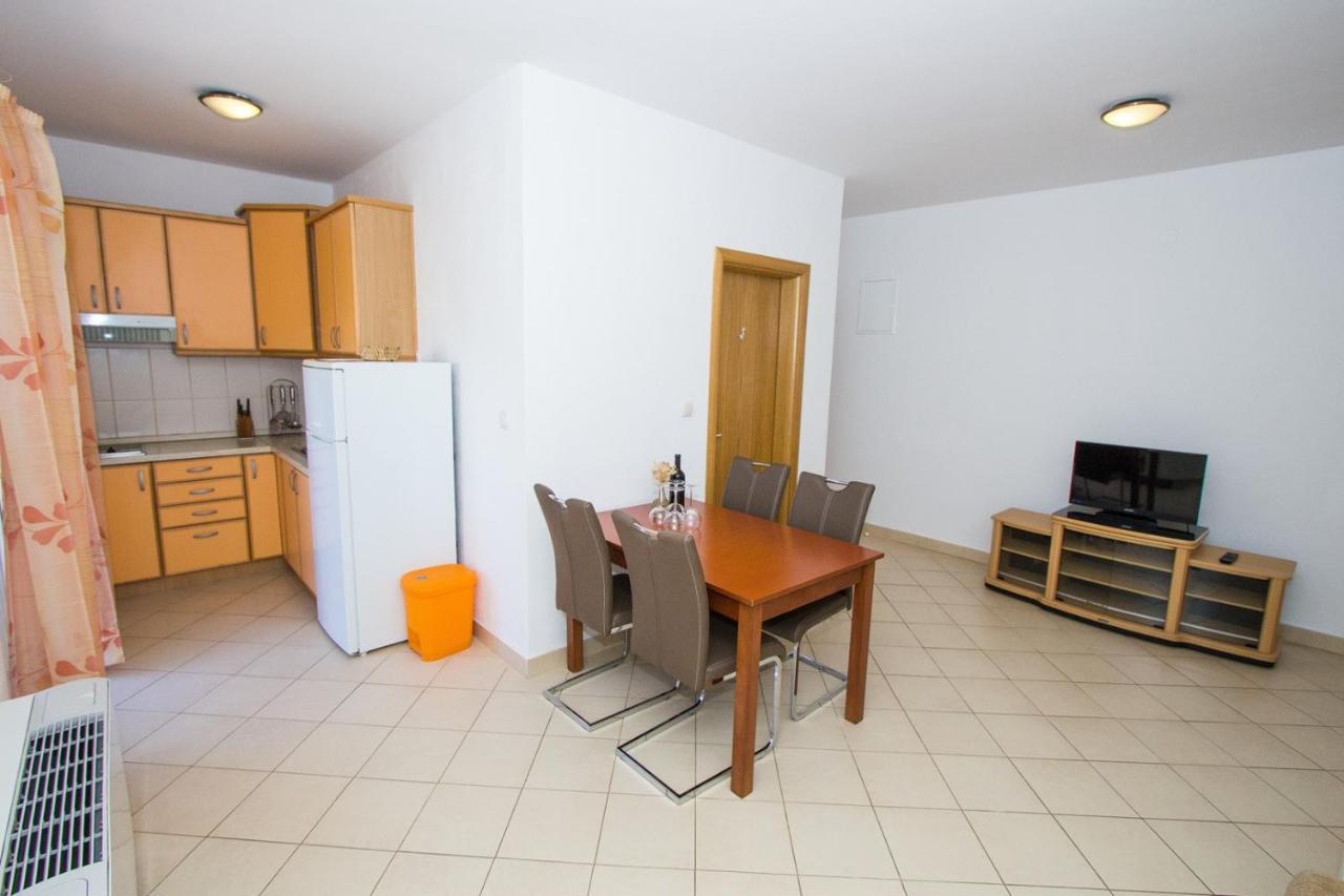 Apartments And Rooms Skalinada Murter Zewnętrze zdjęcie