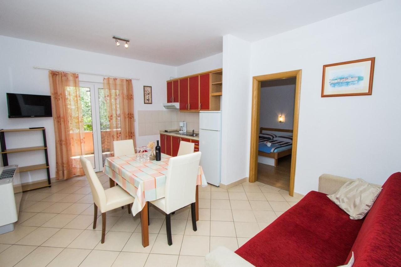 Apartments And Rooms Skalinada Murter Zewnętrze zdjęcie