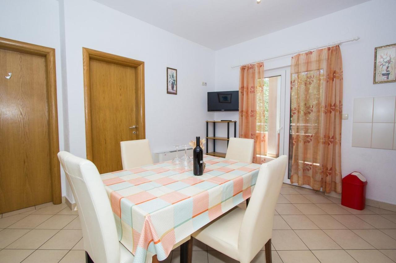 Apartments And Rooms Skalinada Murter Zewnętrze zdjęcie