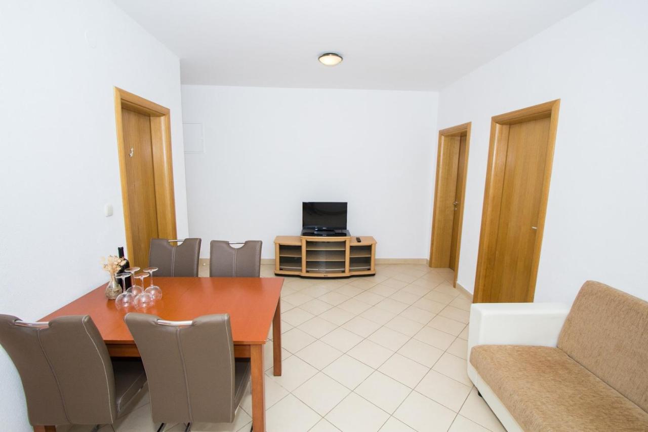 Apartments And Rooms Skalinada Murter Zewnętrze zdjęcie